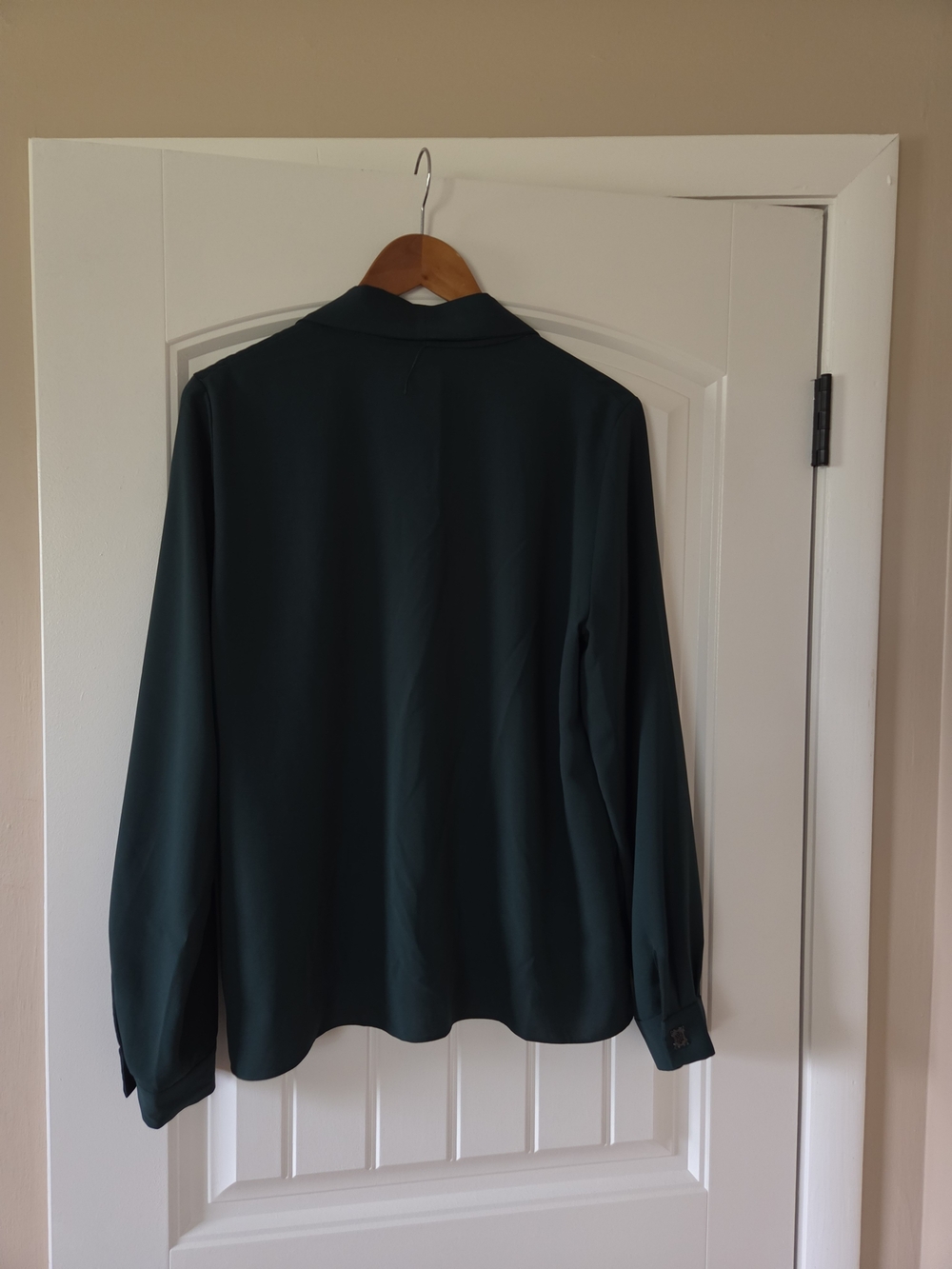 Tahari Forest Green Tie-Neck Blouse - Picture 2 of 4